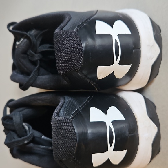 Under Armour Youth Baseball Cleats - Picture 5 of 13